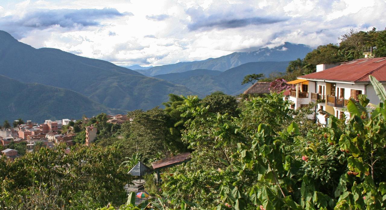Hotel Esmeralda Coroico Exterior foto