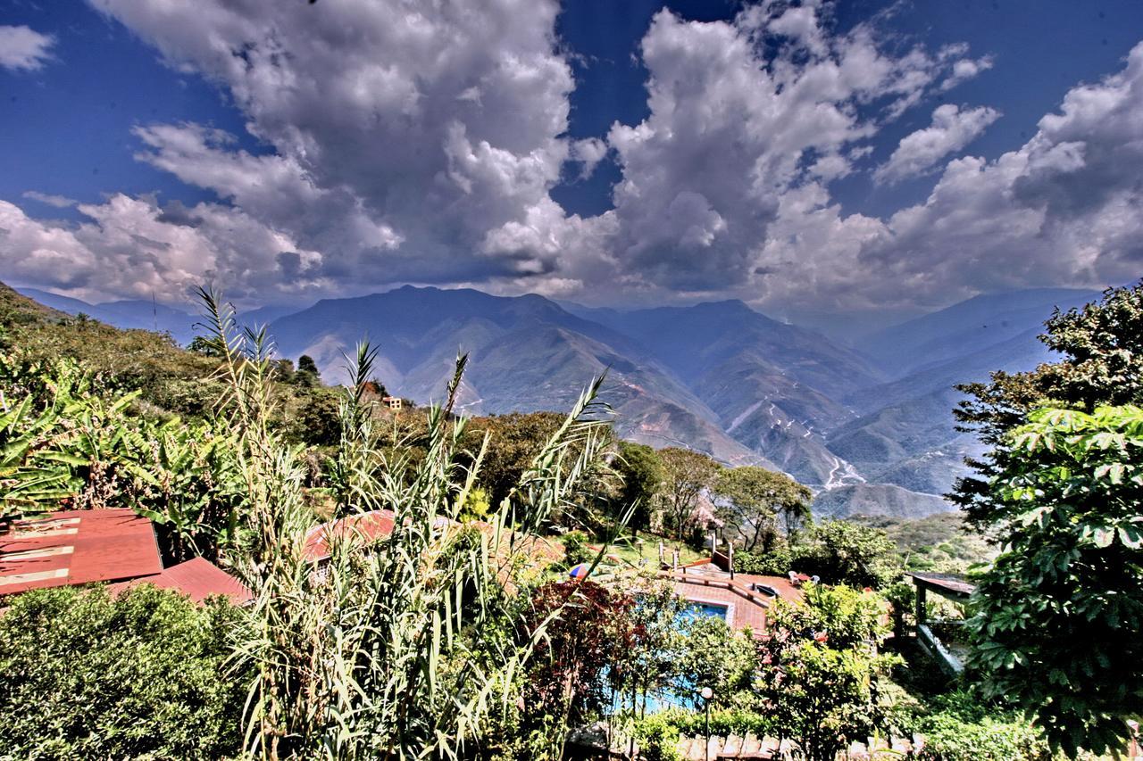 Hotel Esmeralda Coroico Exterior foto