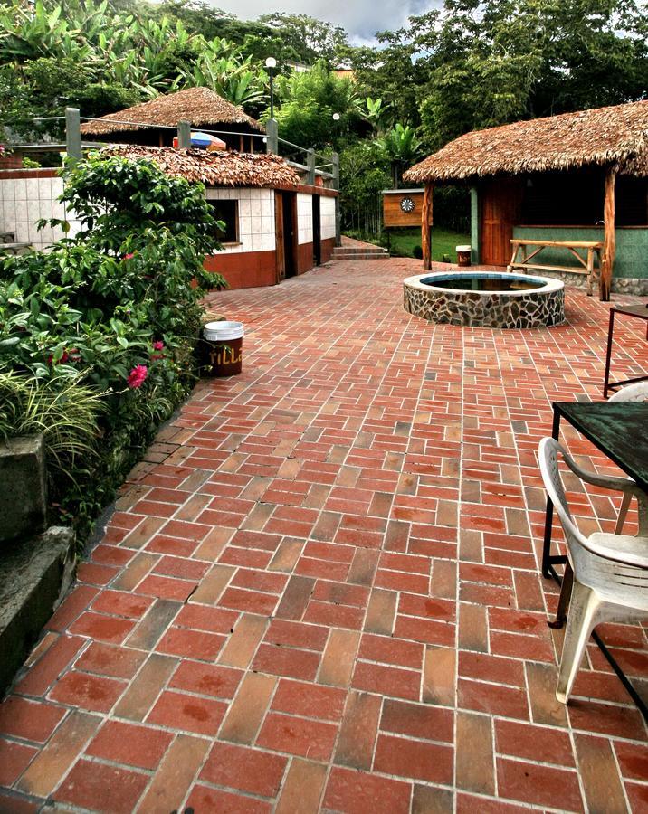 Hotel Esmeralda Coroico Exterior foto