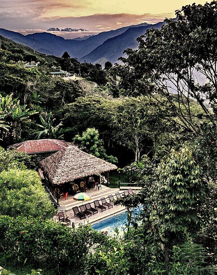 Hotel Esmeralda Coroico Exterior foto