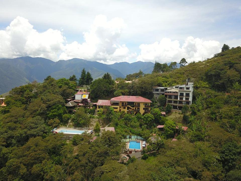 Hotel Esmeralda Coroico Exterior foto